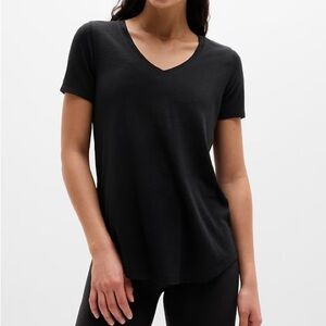 Athleta Breezy Scoop V-Neck Tee